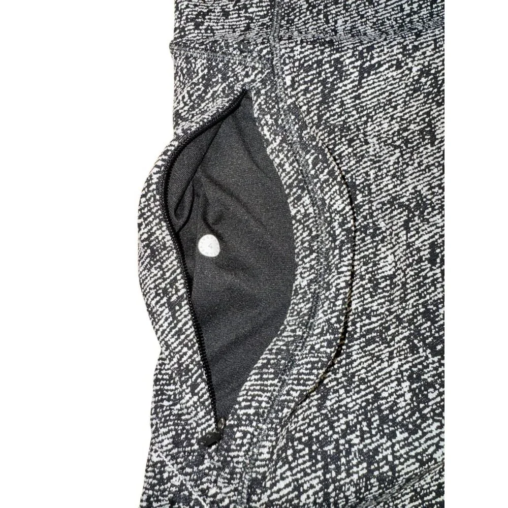 Lululemon High-Waisted Leggings Womens M Black & White Pattern - Picture 6 of 9